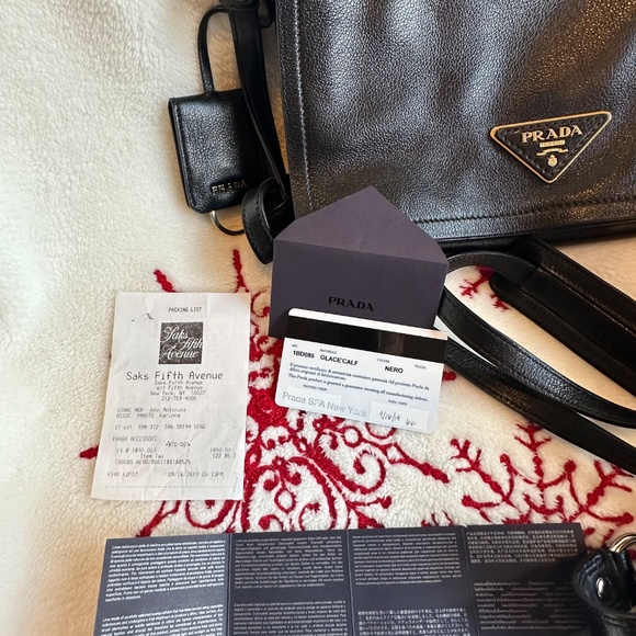 PRADA LEATHER PURSE WITH PROOF OF AUTHENTICITY - Picture 2 of 13